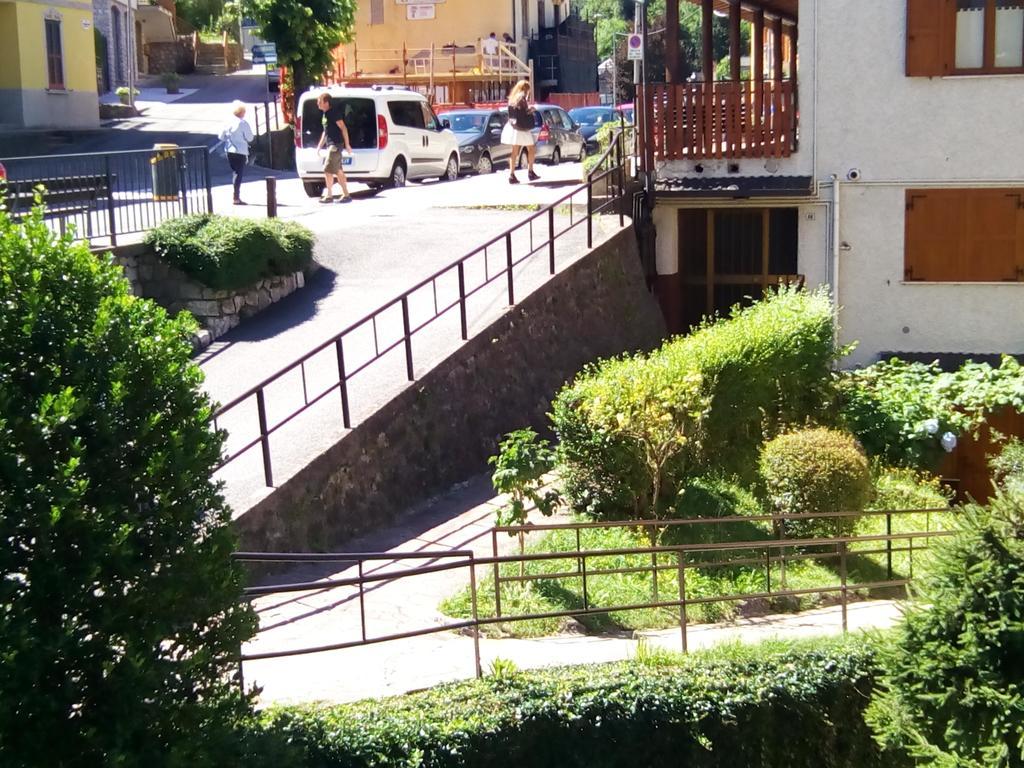 Bilocale A Piazza Brembana Exterior foto